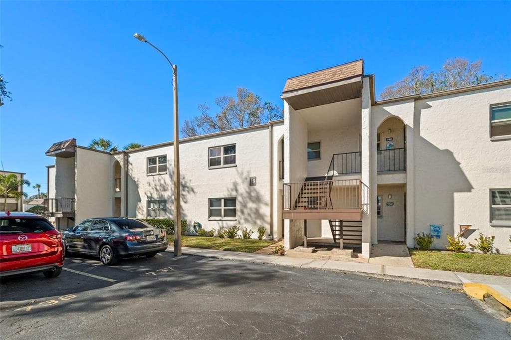 7701 STARKEY ROAD UNIT 737 SEMINOLE, FL 33777