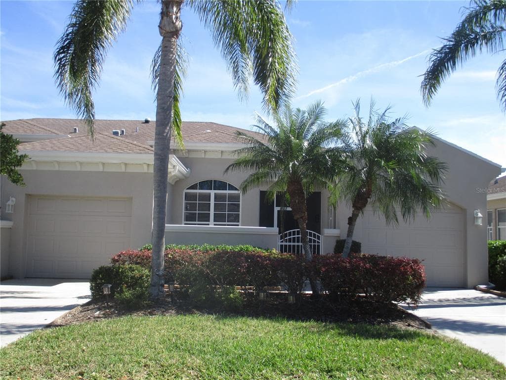 2290 SIFIELD GREENS WAY SUN CITY CENTER, FL 33573