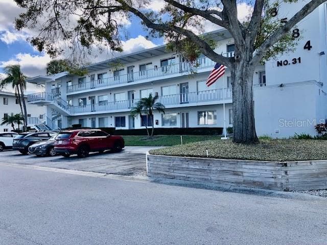 8584 111TH STREET UNIT 102 SEMINOLE, FL 33772