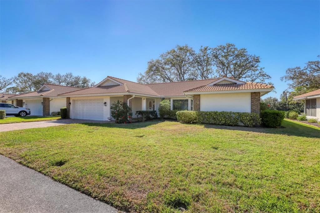 5616 GARDEN LAKES MAJESTIC BRADENTON, FL 34203