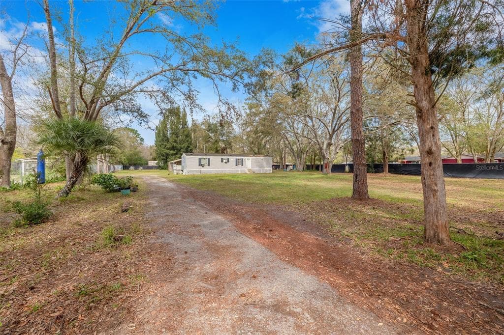 17305 EAGLE LANE LUTZ, FL 33558