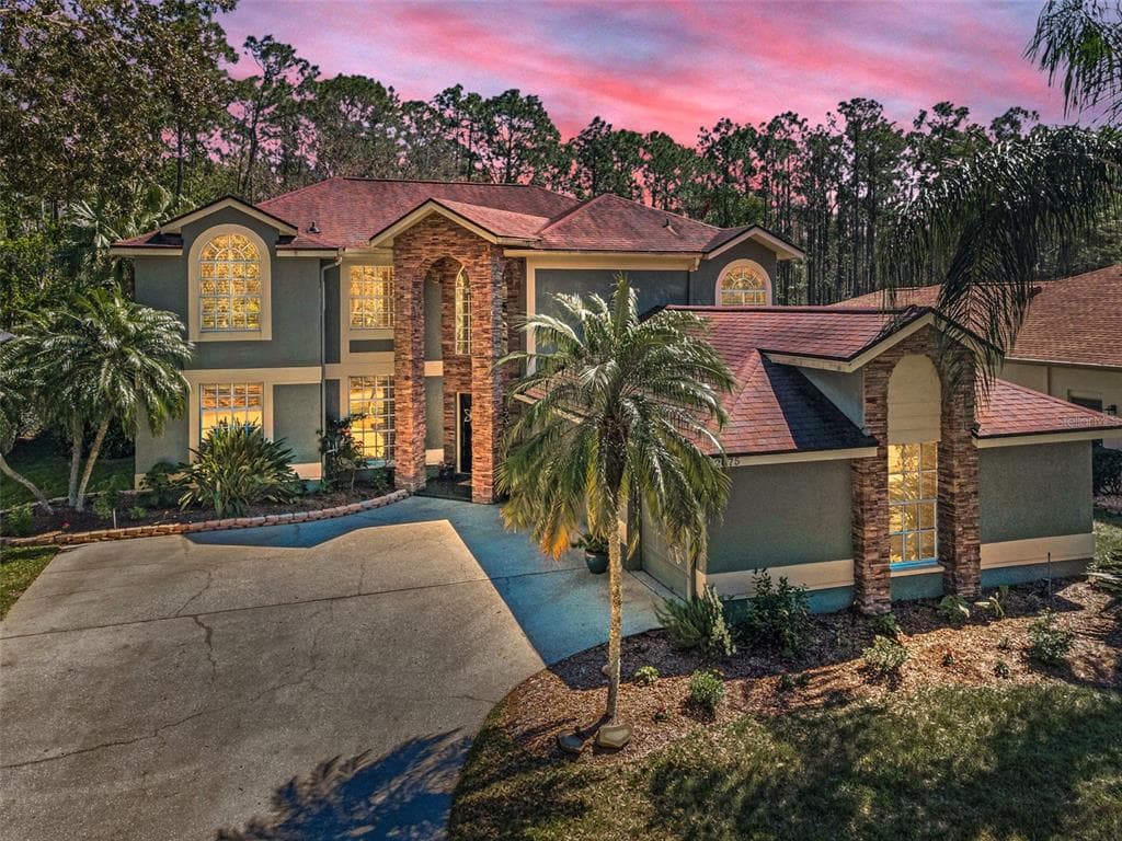 2075 WARWICK DRIVE
