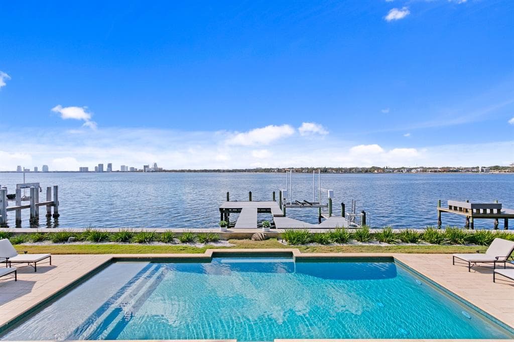 72 ADALIA AVENUE TAMPA, FL 33606
