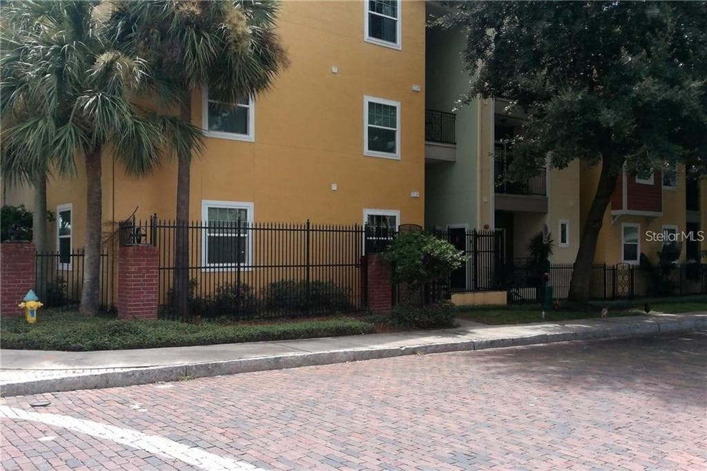 2010 E PALM AVENUE UNIT 14208 TAMPA, FL 33605
