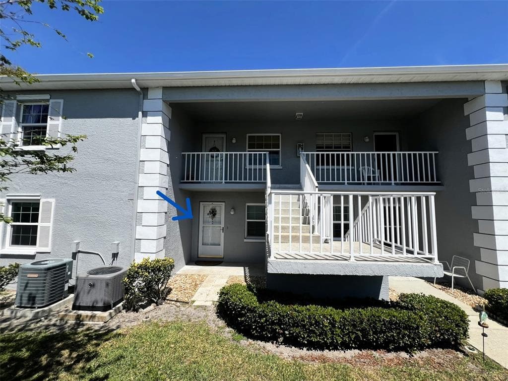 12027 HOOSIER COURT UNIT 104 HUDSON, FL 34667
