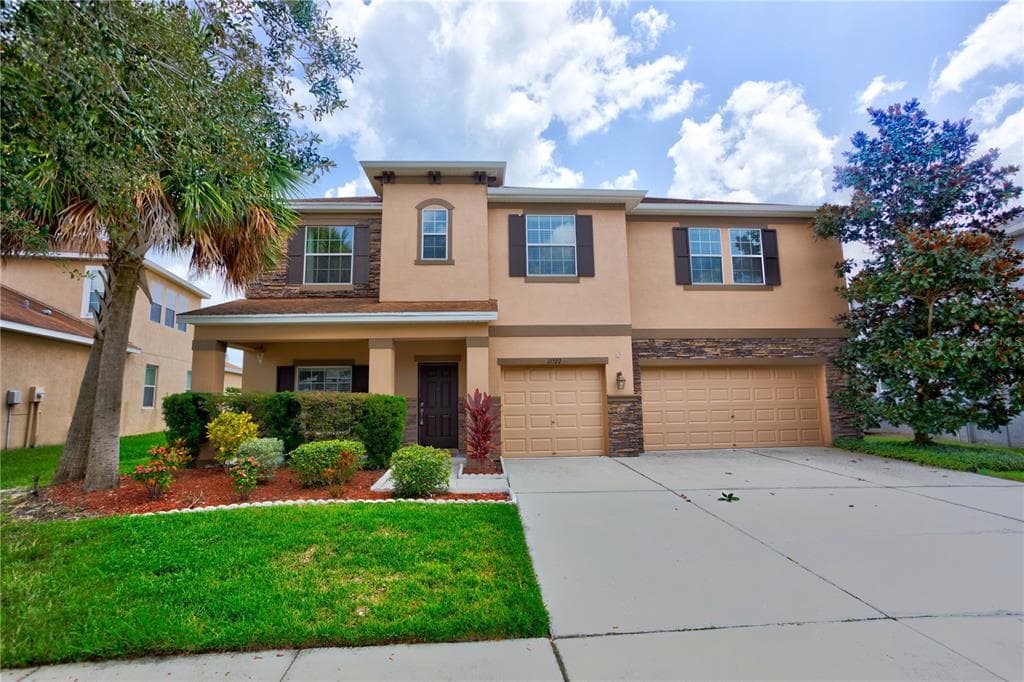 11322 COVENTRY GROVE CIRCLE LITHIA, FL 33547