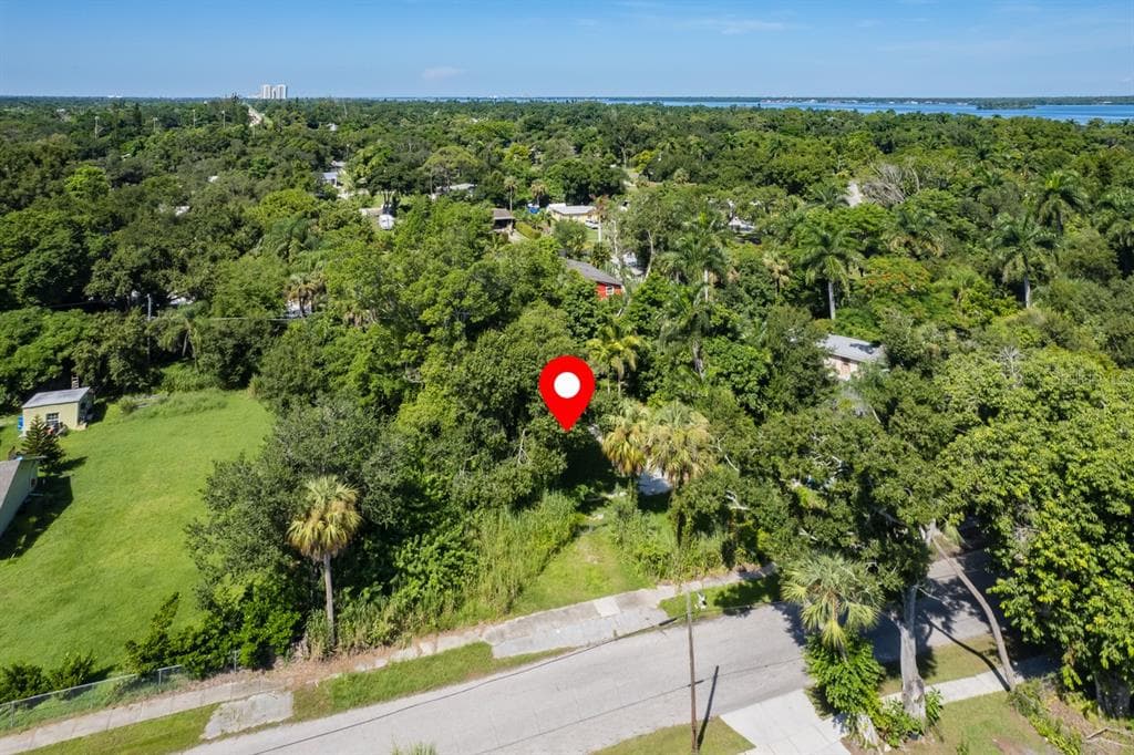 310 BALBOA AVENUE FORT MYERS, FL 33905