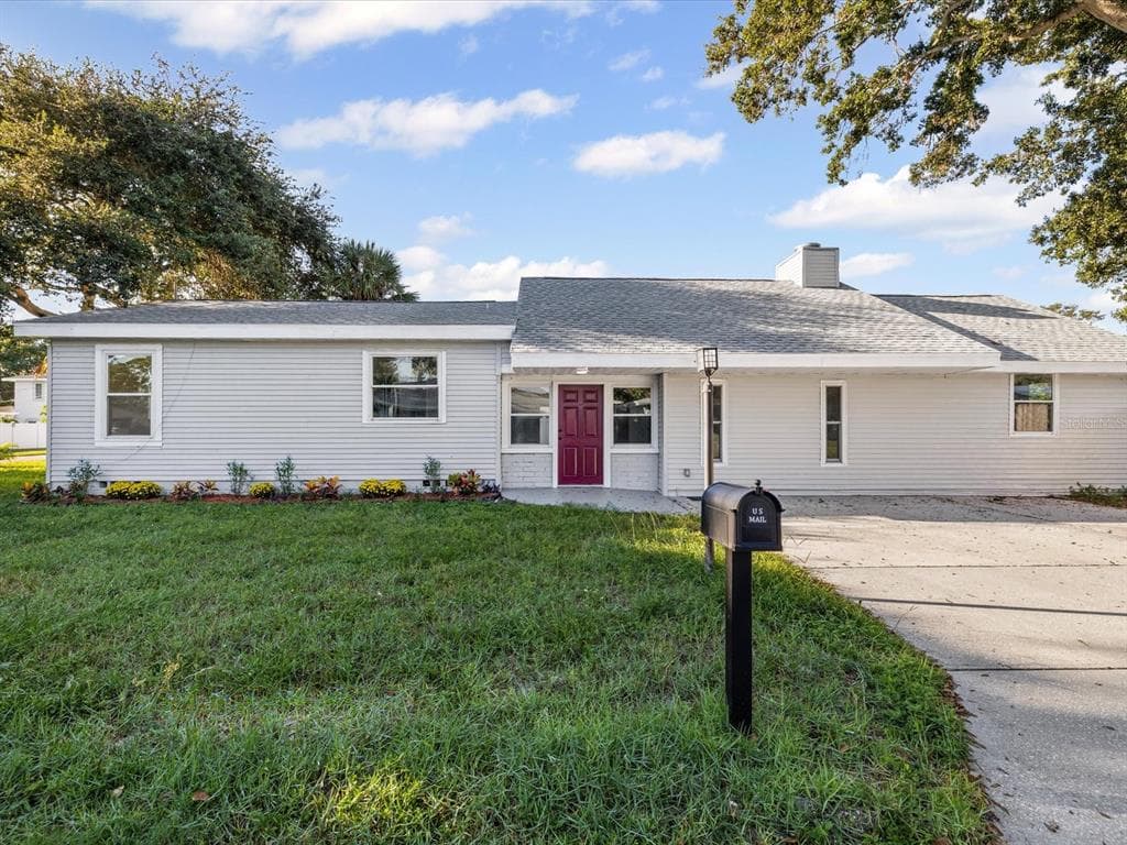 2530 SUNSET DRIVE LARGO, FL 33770
