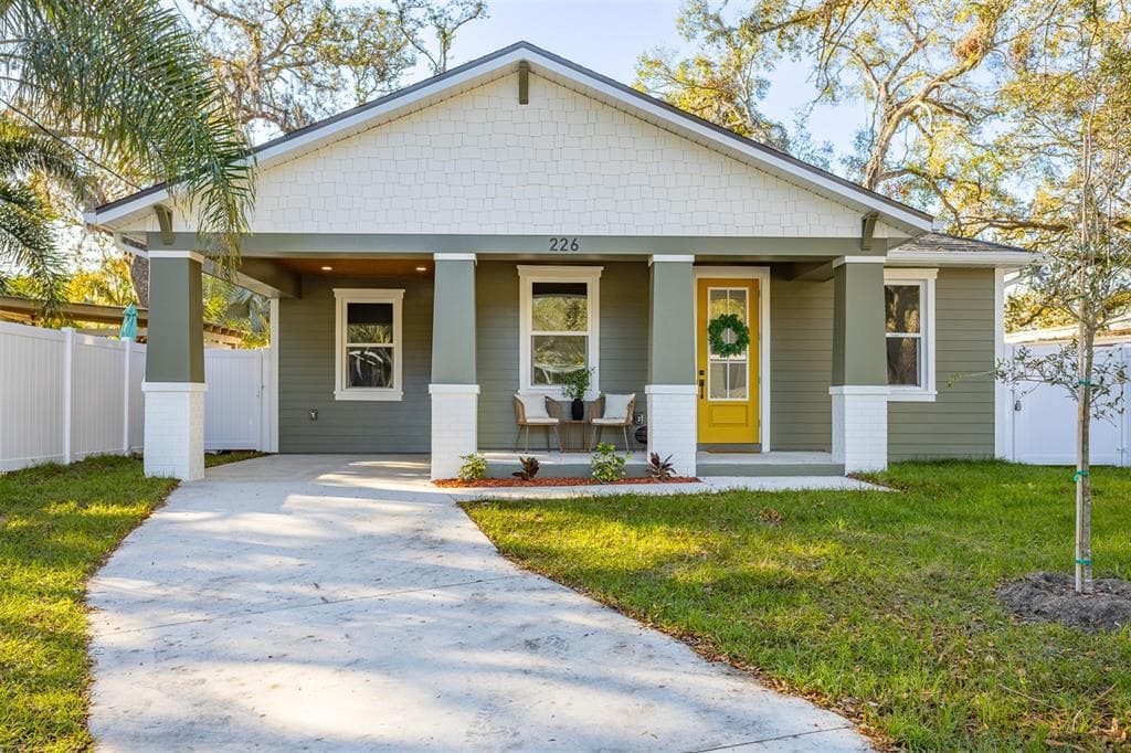 226 W NORTH STREET TAMPA, FL 33604