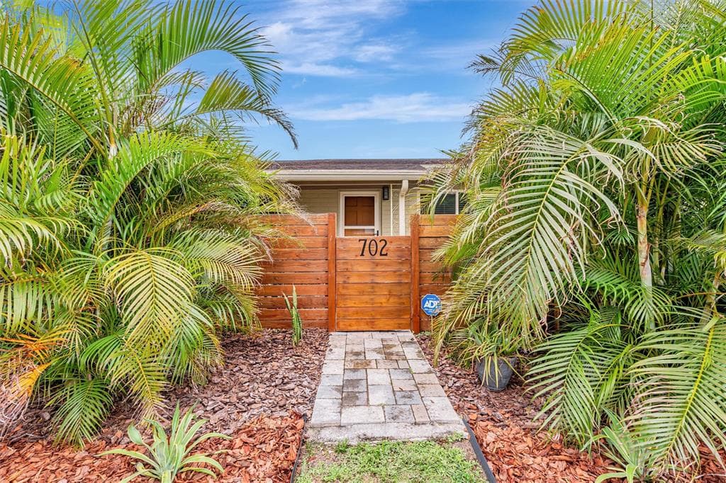 702 59TH STREET S GULFPORT, FL 33707
