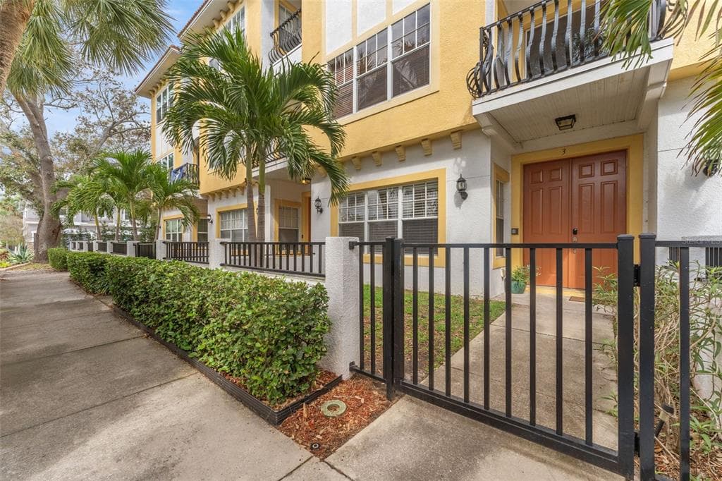 111 N ALBANY AVENUE UNIT 3 TAMPA, FL 33606