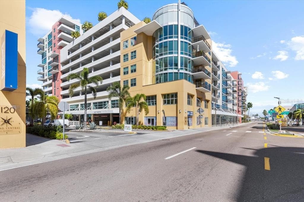 1208 E KENNEDY BOULEVARD UNIT 1019