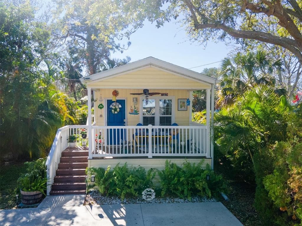7801 34TH AVENUE N UNIT 96 ST PETERSBURG, FL 33710