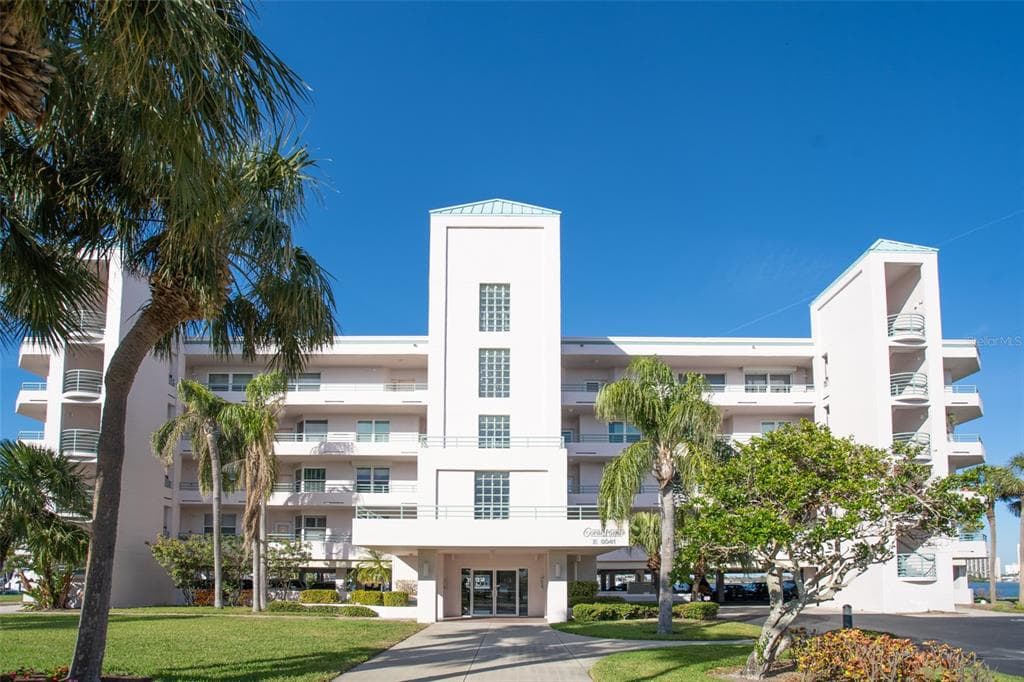 8041 SAILBOAT KEY BOULEVARD S UNIT 101 ST PETE BEACH, FL 33707