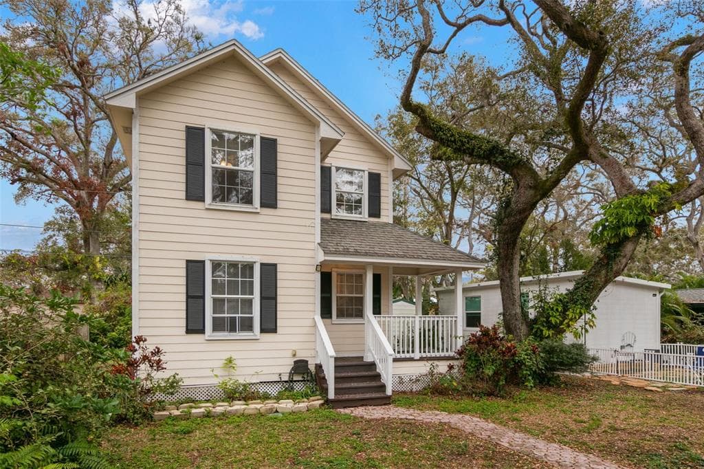 825 4TH STREET S SAFETY HARBOR, FL 34695
