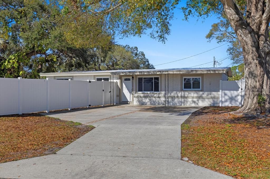 11083 106TH AVENUE LARGO, FL 33778