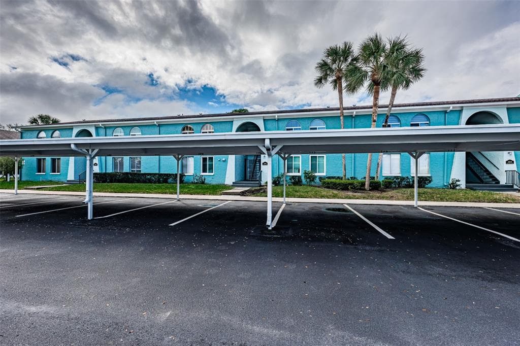 244 115TH AVENUE N UNIT 3 ST PETERSBURG, FL 33716