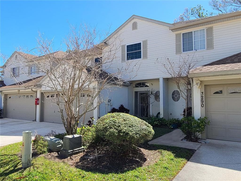 3286 META COURT LARGO, FL 33771