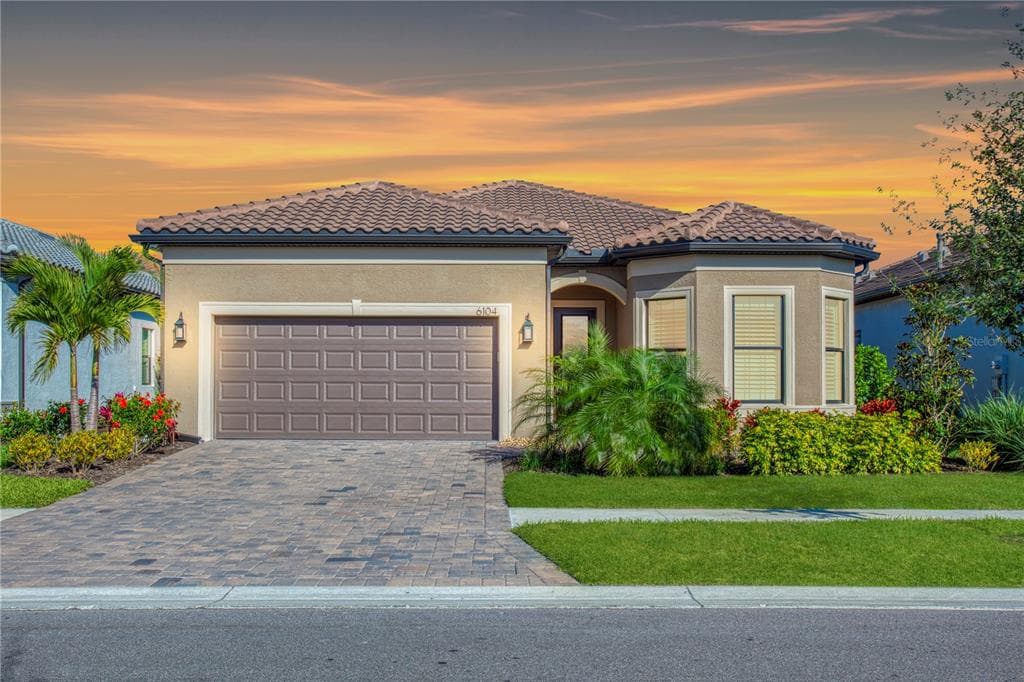 6104 TALON PRESERVE DRIVE NOKOMIS, FL 34275