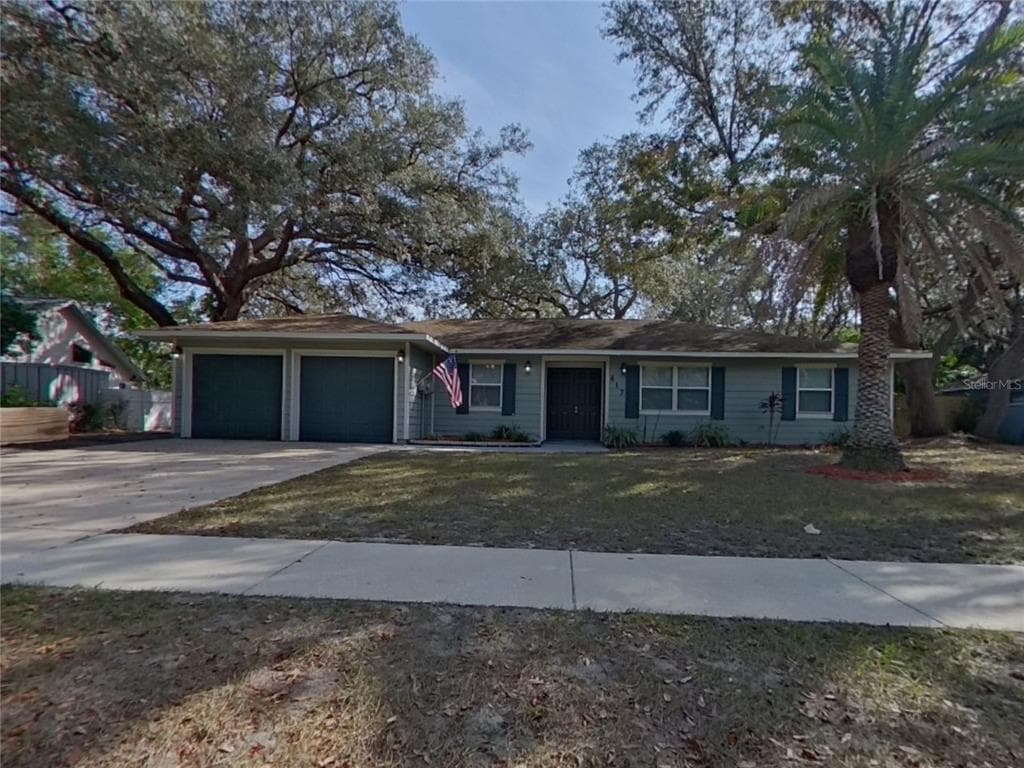 617 TIMBER LANE TARPON SPRINGS, FL 34689