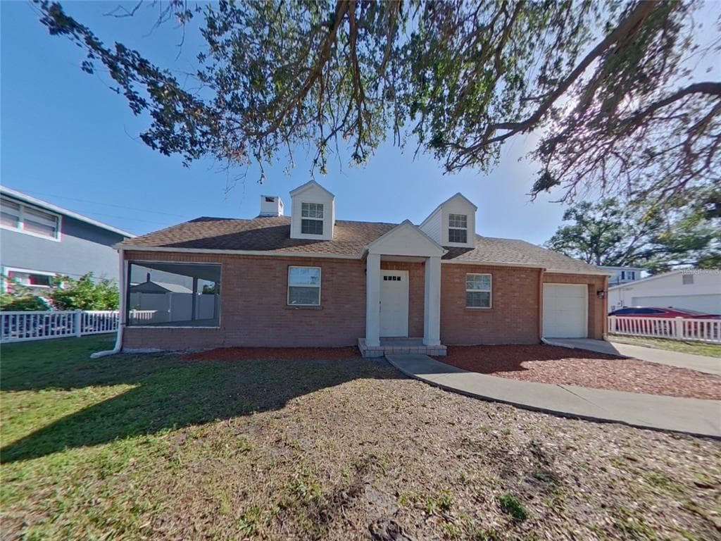 409 46TH STREET W BRADENTON, FL 34209