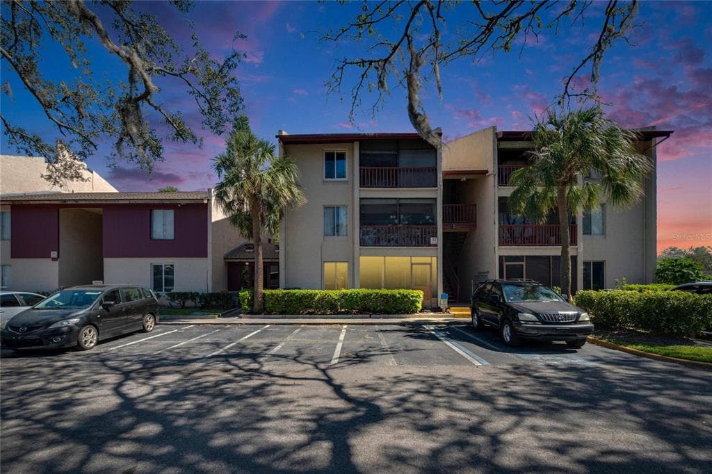 3853 S LAKE DRIVE UNIT 161 TAMPA, FL 33614