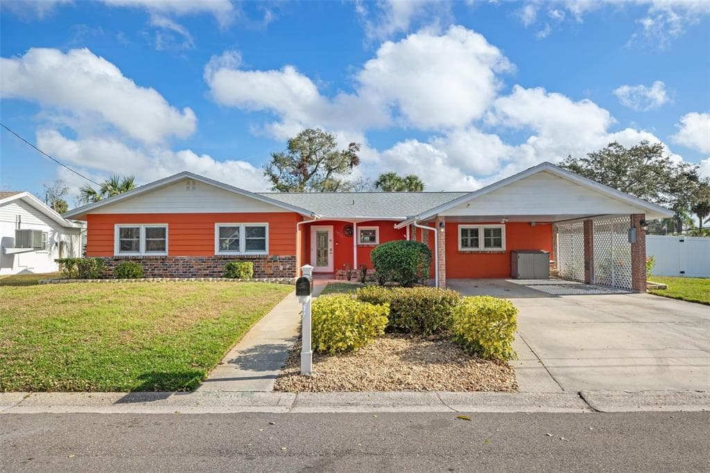 5001 SHETLAND AVENUE TAMPA, FL 33615