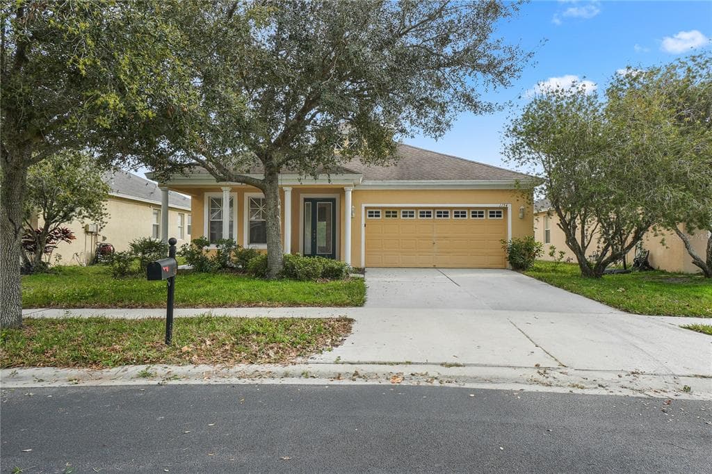 1134 NAPOLEAN WAY