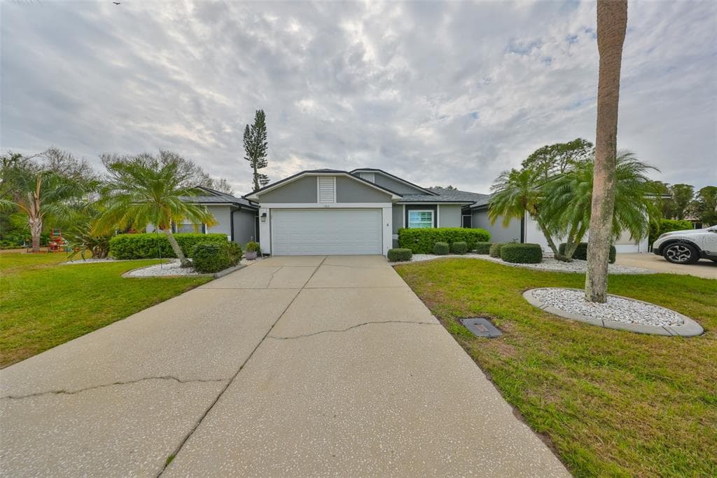 1604 AZALEA LANDINGS COURT SUN CITY CENTER, FL 33573