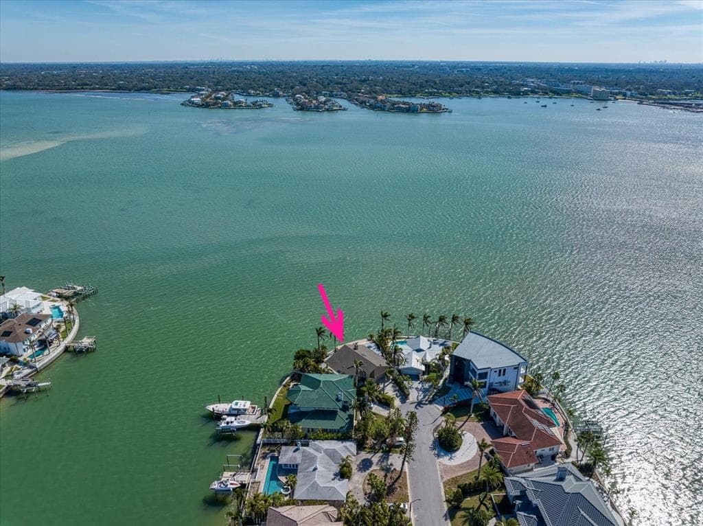 447 22ND STREET BELLEAIR BEACH, FL 33786