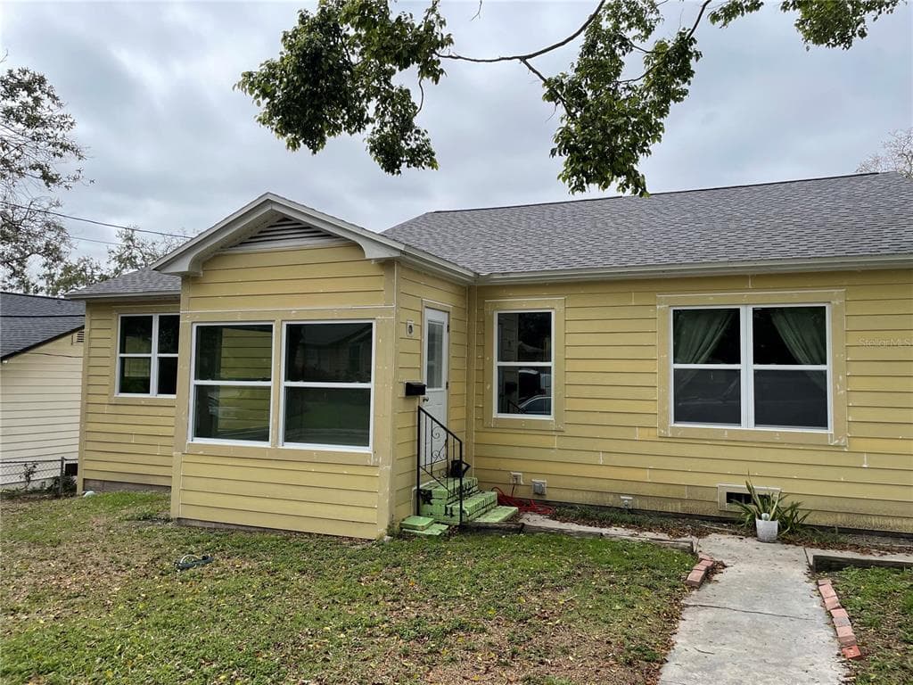 1702 SUNSET DRIVE CLEARWATER, FL 33755