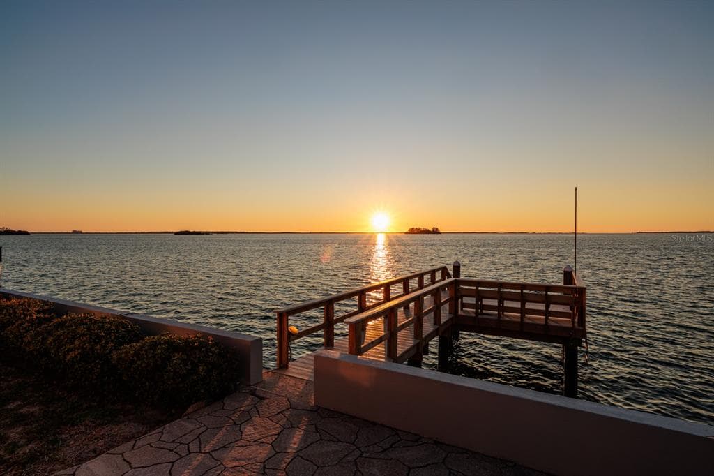 2240 HARBOR VIEW DRIVE