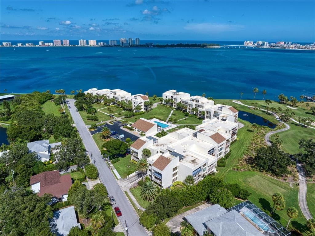 50 COE ROAD UNIT 111 BELLEAIR, FL 33756