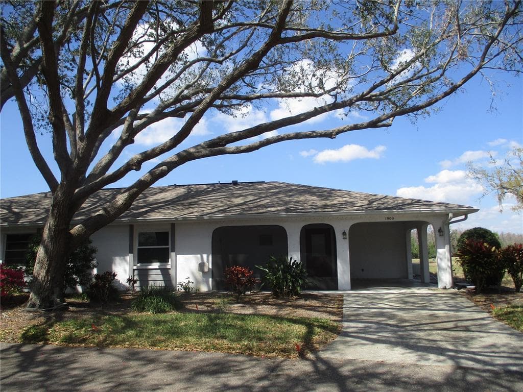 1009 HAREFIELD CIRCLE SUN CITY CENTER, FL 33573