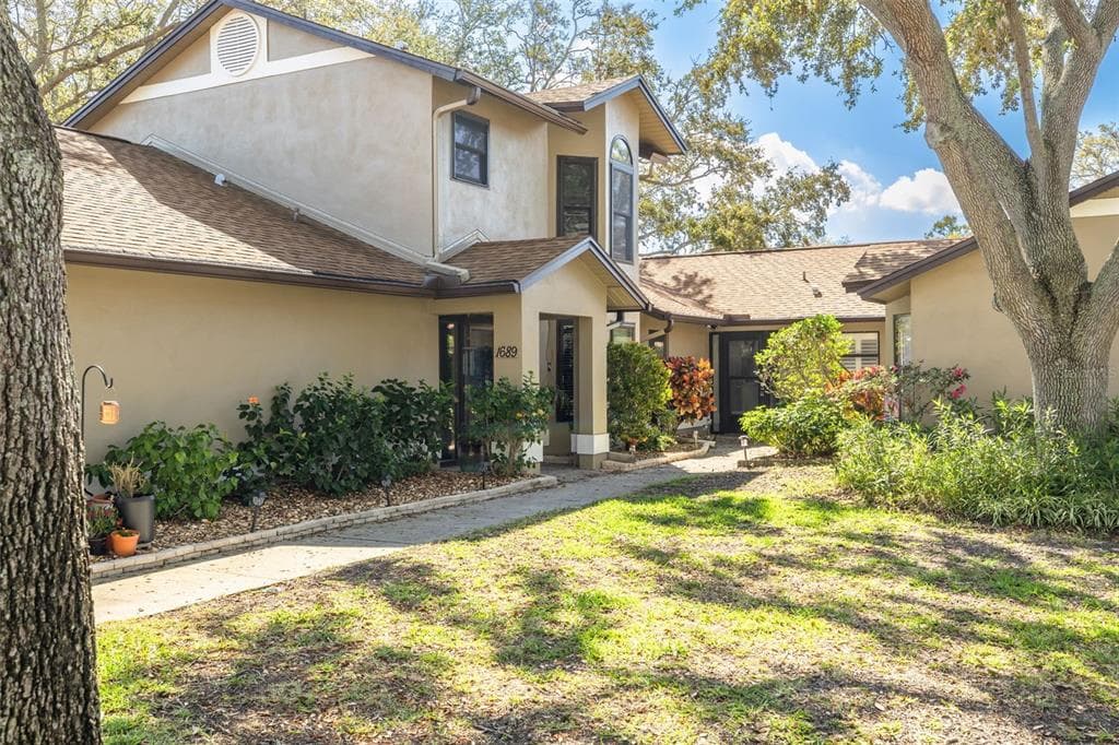 1685 FRY COURT DUNEDIN, FL 34698