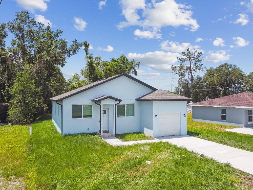 2216 W LANIER STREET LAKELAND, FL 33815