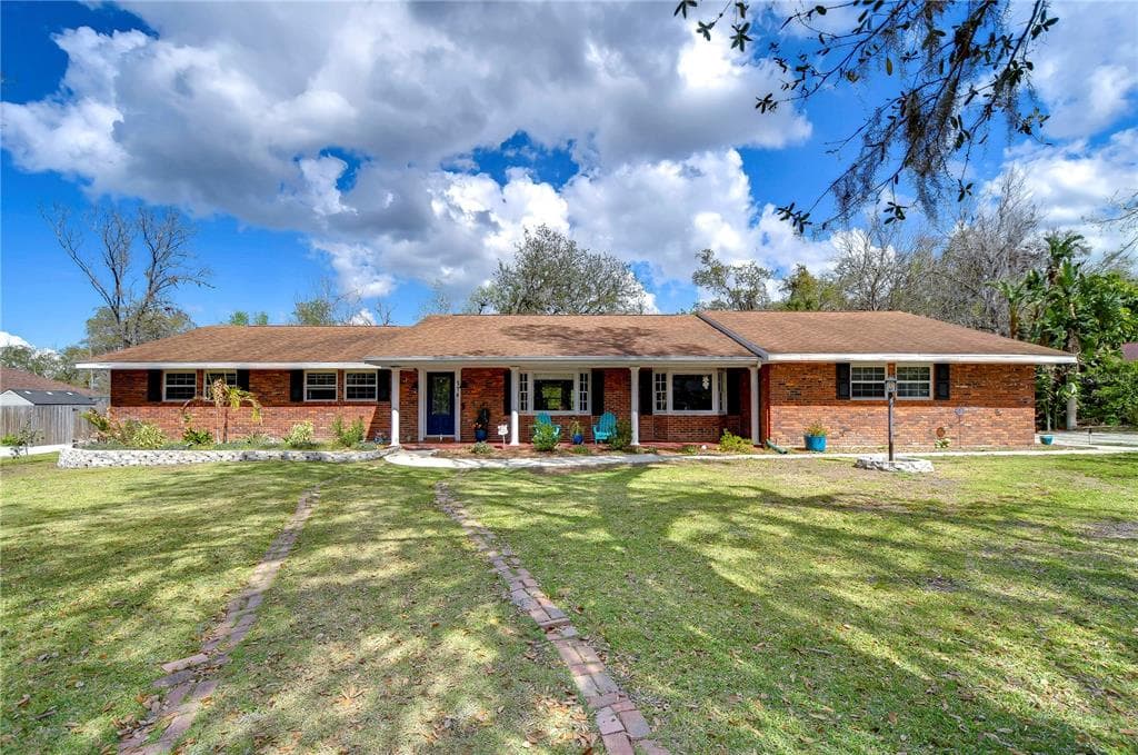 114 LAUREL TREE WAY BRANDON, FL 33511