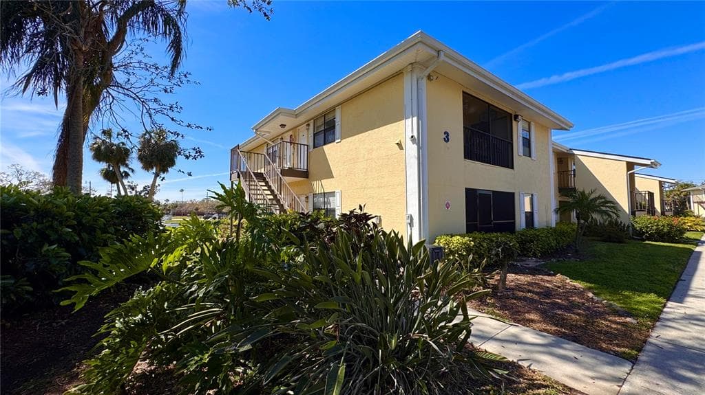 3001 58TH AVENUE S UNIT 301 ST PETERSBURG, FL 33712