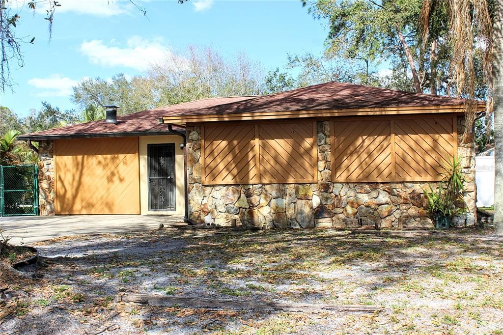 5124 HOLLAND AVENUE TAMPA, FL 33617