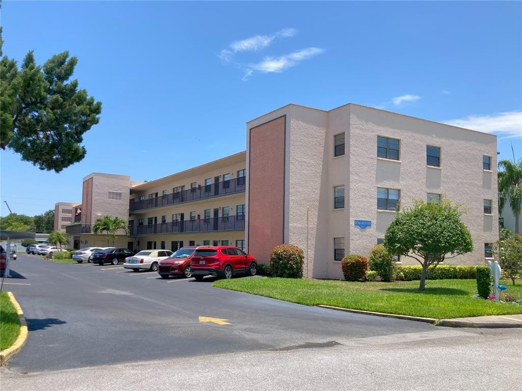 5971 TERRACE PARK DRIVE N UNIT 310 ST PETERSBURG, FL 33709