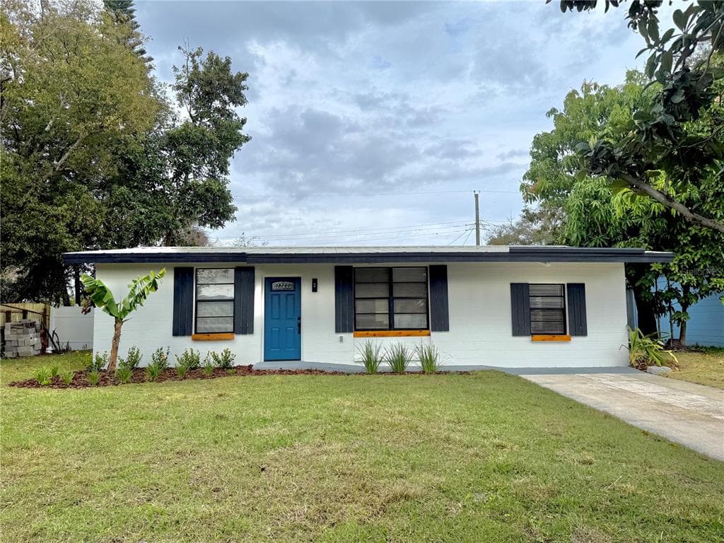 907 LAKEWOOD AVENUE TAMPA, FL 33613