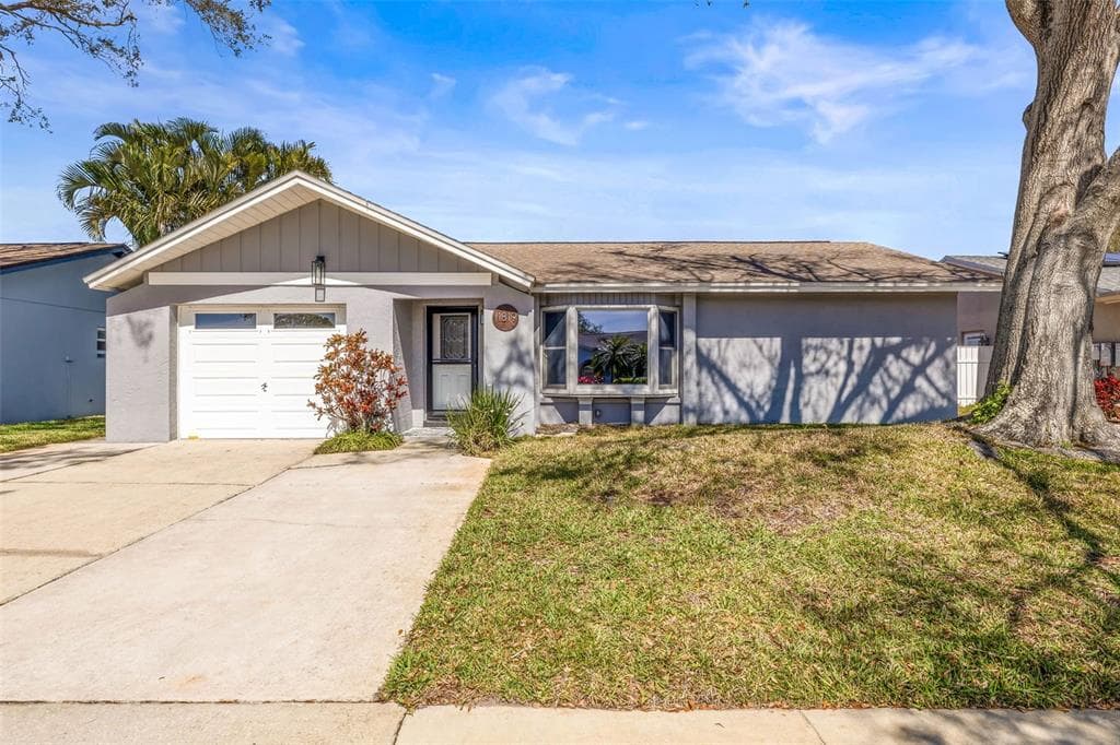 11819 109TH COURT SEMINOLE, FL 33778