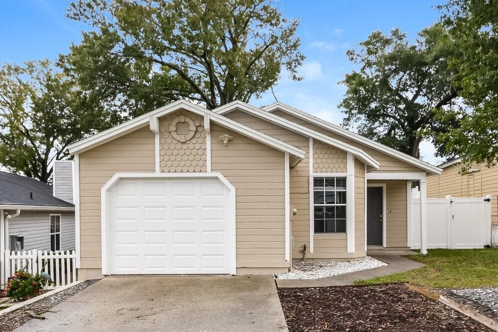 111 MEADOW BOULEVARD SANFORD, FL 32771