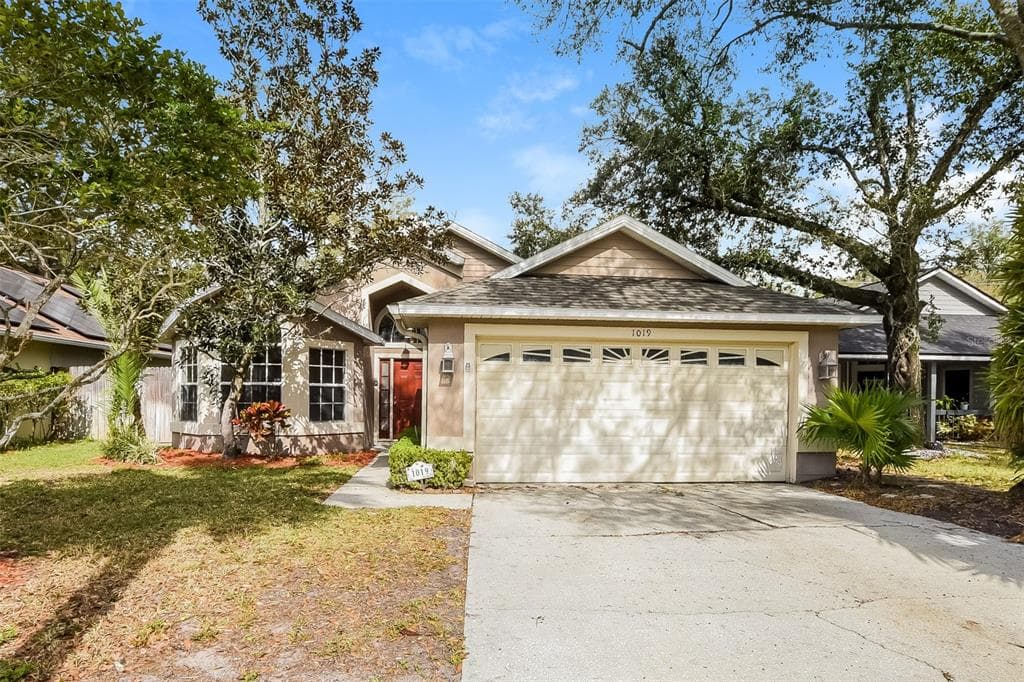 1019 ROYAL OAKS DRIVE APOPKA, FL 32703