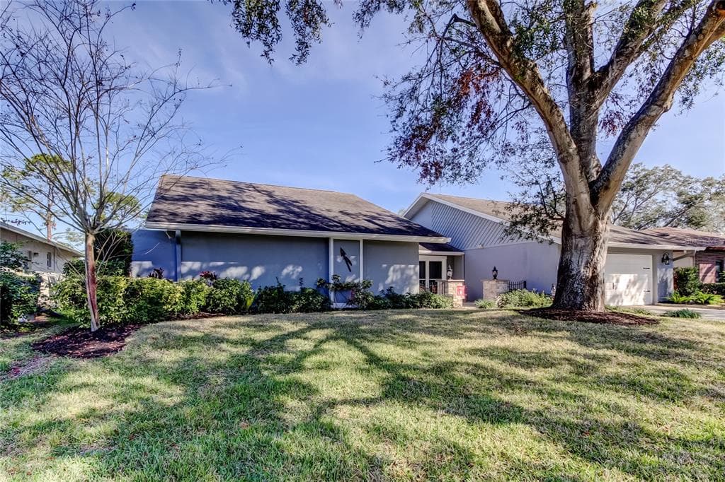 4617 CLOVERLAWN DRIVE TAMPA, FL 33624