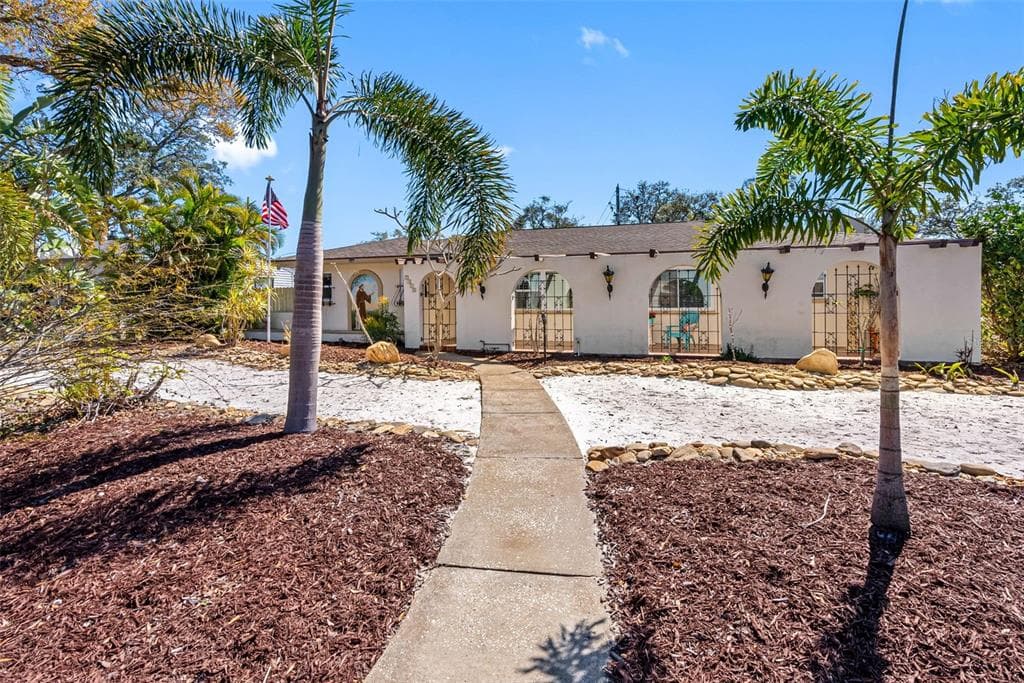 7320 BURLINGTON AVENUE N ST PETERSBURG, FL 33710