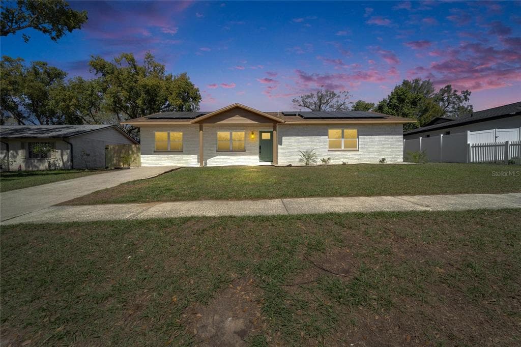 11206 MONDALE AVENUE SEFFNER, FL 33584