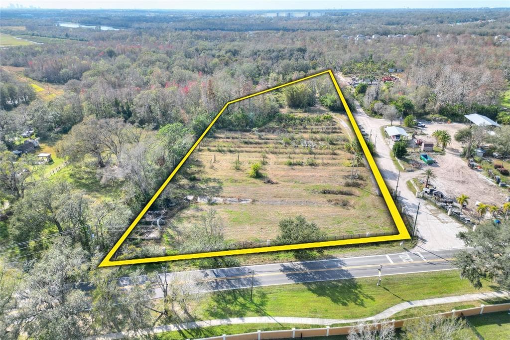 8680 WILLIAMS ROAD SEFFNER, FL 33584