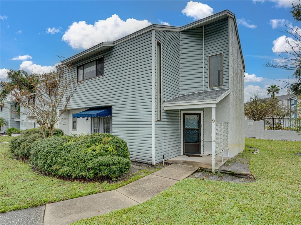 222 CARPENTERS WAY UNIT 9 LAKELAND, FL 33805