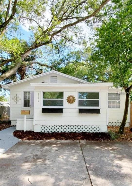 1816 34TH AVENUE N ST PETERSBURG, FL 33713